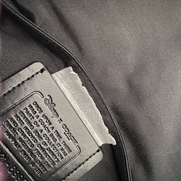 Disney X Coach limited edition Dumbo belt bag with matching card holder - Picture 9 of 9